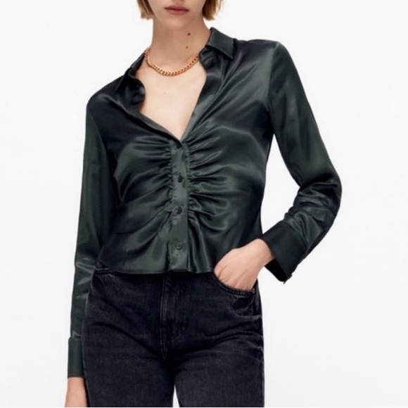 ZARA PLEATED SATIN BUTTON DOWN LONG SLEEVE IN OLIVE GREEN. size xs - Picture 2 of 5